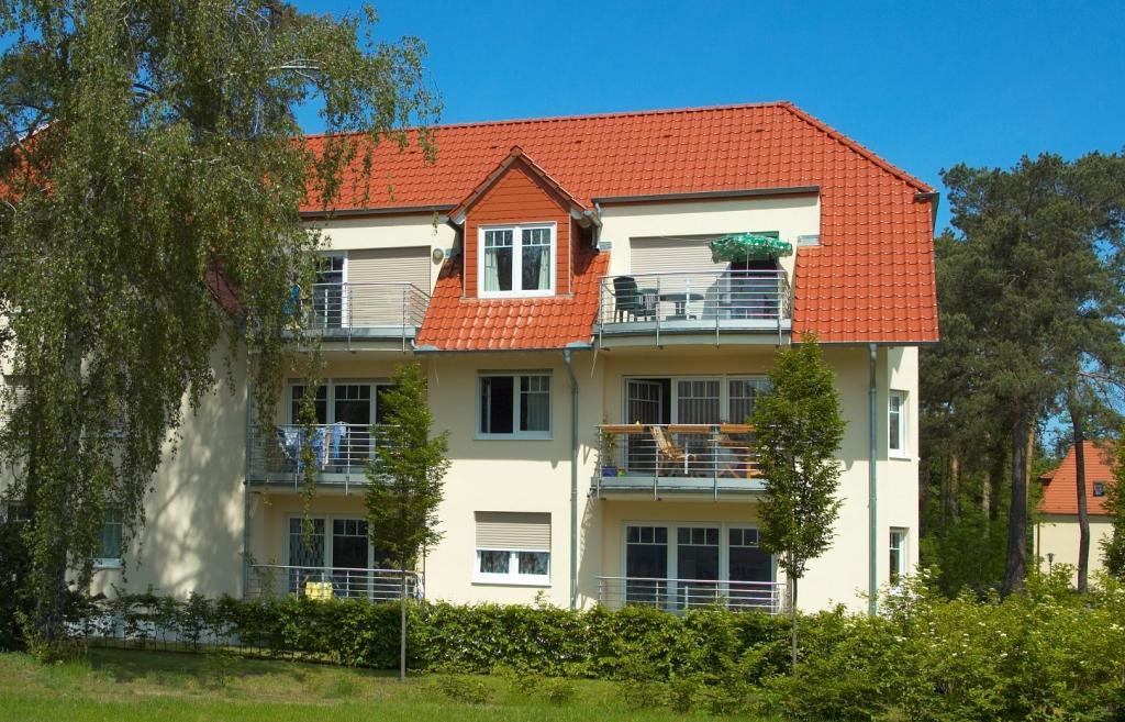 Ferienwohnung Ursula in der Villa zum Kronprinzen direkt gegenüber der Saarow Therme Bad Saarow Exterior foto